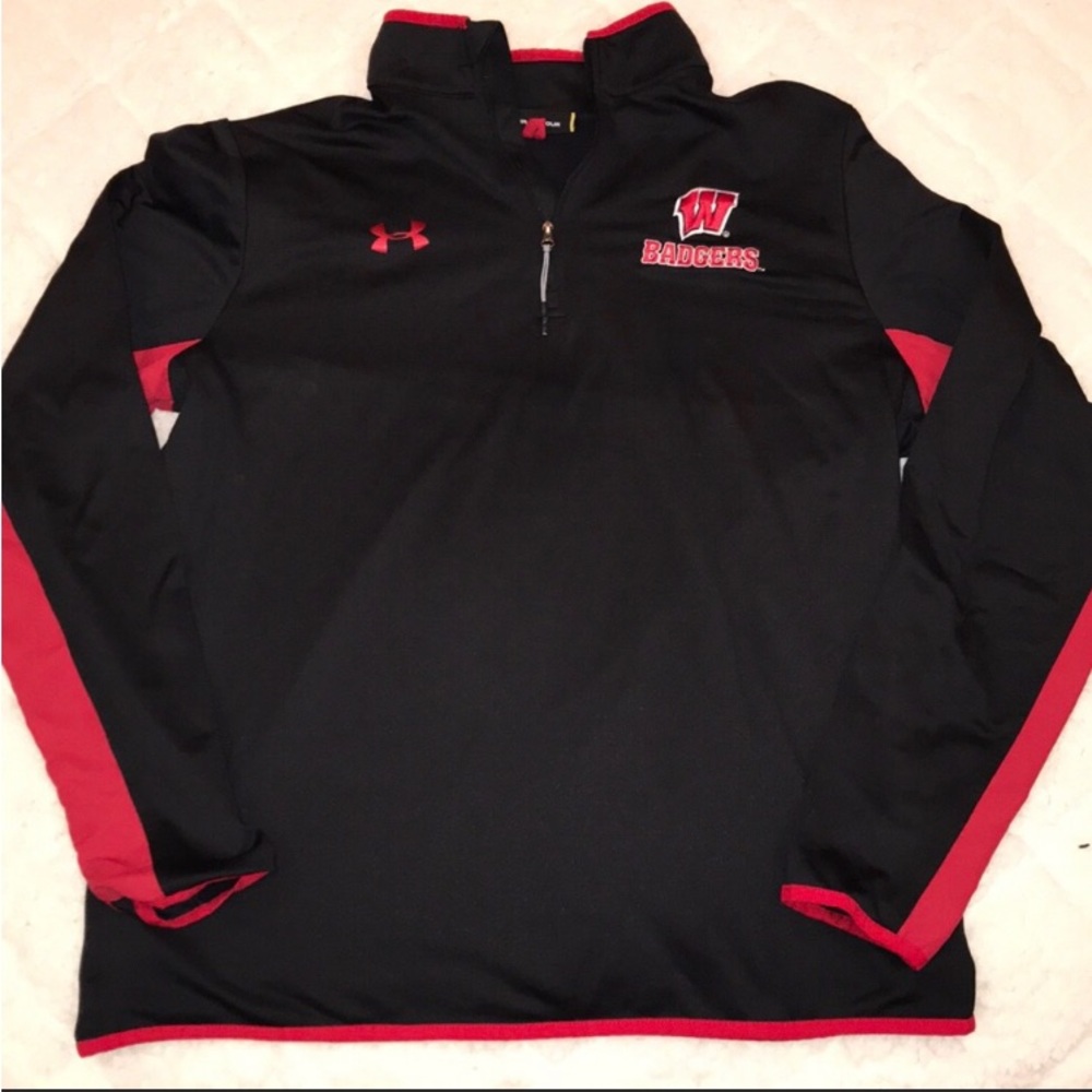 ⛳️ sale! Wisconsin Badgers Under Armour quarter zip. Great condition size large.